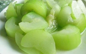 网红吃长蒲瓜的视频